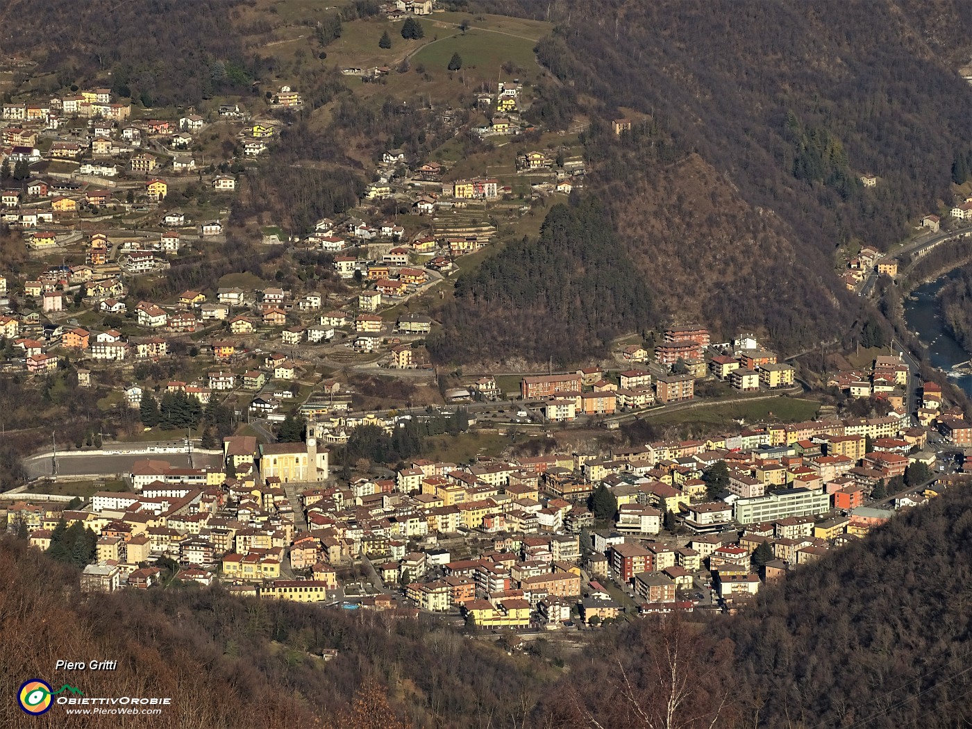 29 Bella vista sulla conca di Zogno e...casa mia.JPG